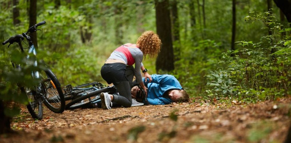 do I need to be first aid trained before giving first aid