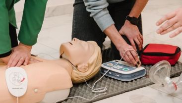 CPR, AED, BLS Course Wales